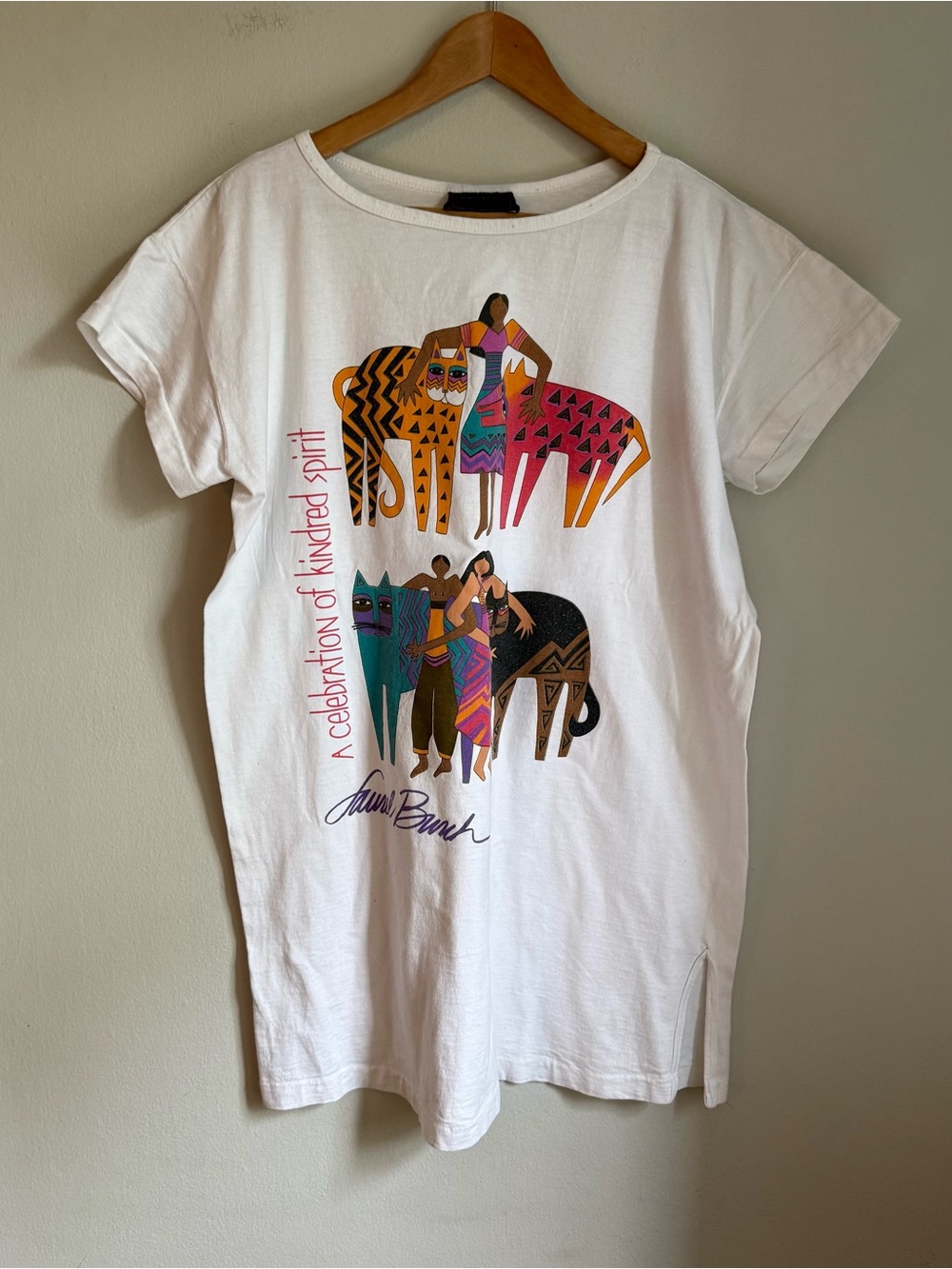 Laurel Burch Made in USA Vintage White Graphic T-Shirt One Size Cat Art Cotton